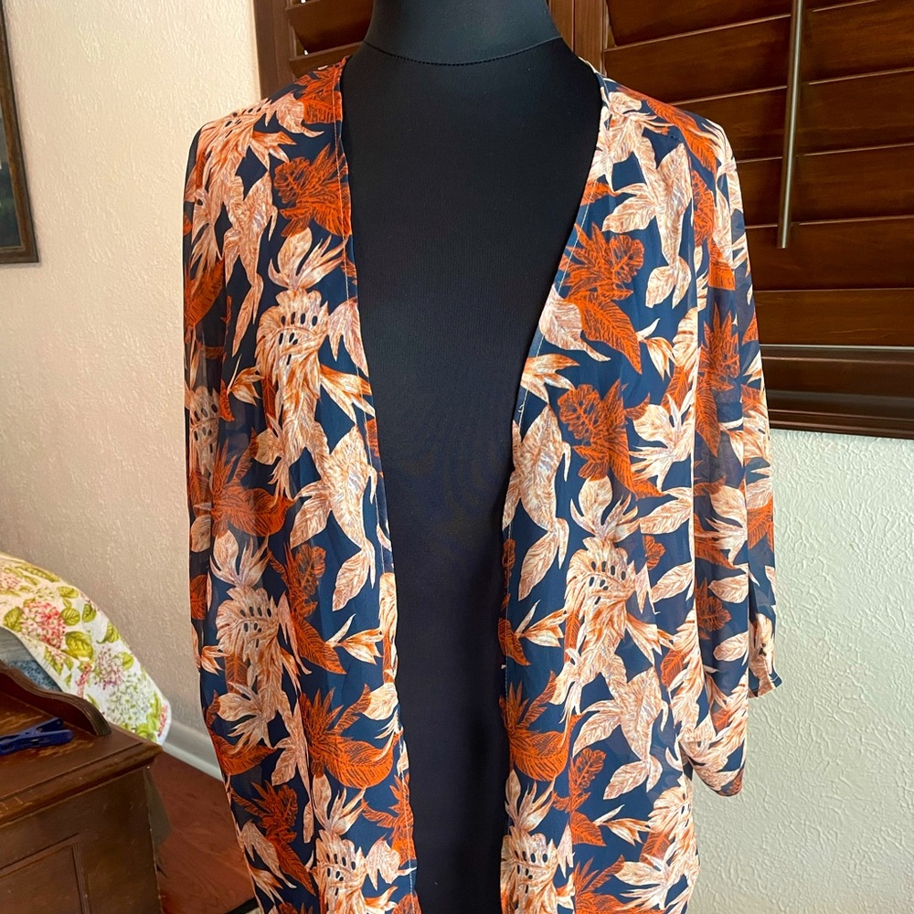 ❤️👀💜 
2XL cover up or layer piece